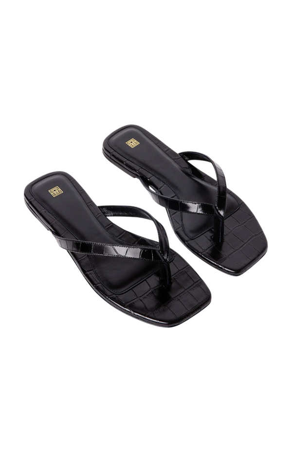 Load image into Gallery viewer, Croco-embossed flip flops black