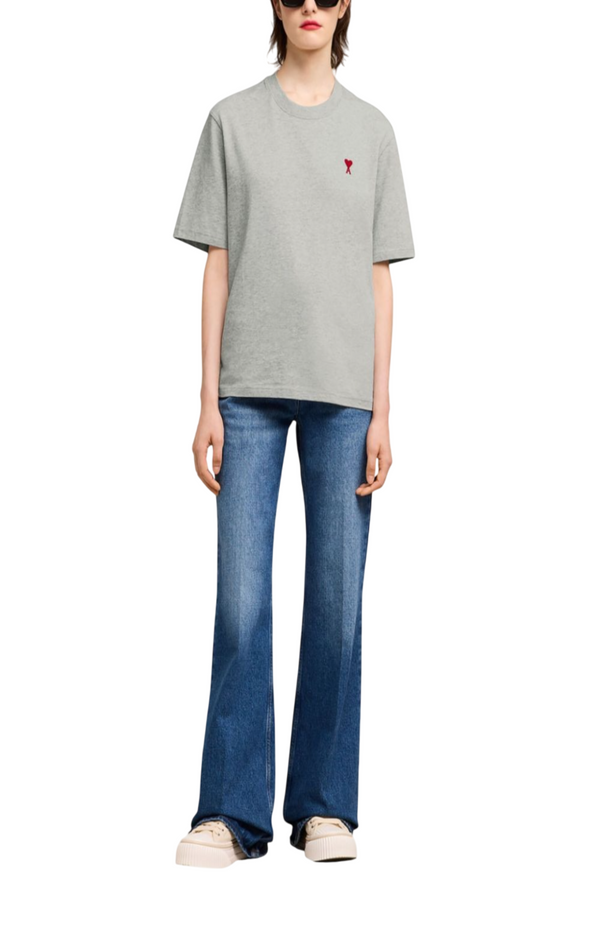 Laden Sie das Bild in den Galerie-Viewer, Ami de Coeur-embroidered T-shirt