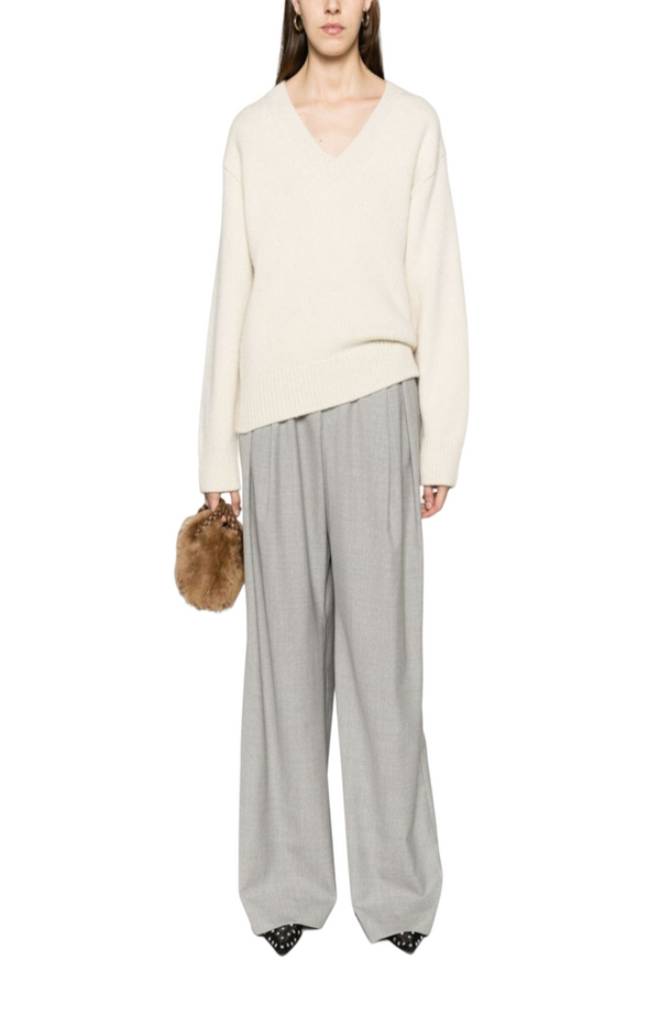Load image into Gallery viewer, Dropped-shoulder V-neck jumper