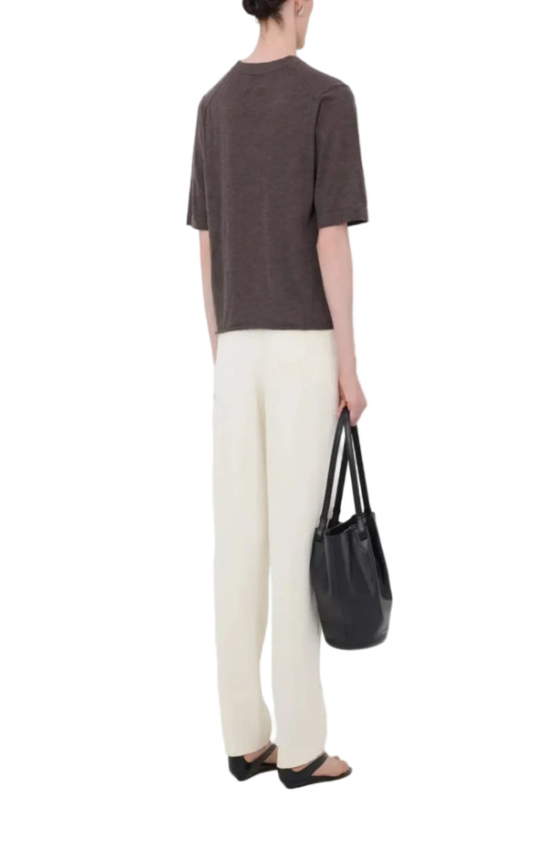 Laden Sie das Bild in den Galerie-Viewer, NALA Short-sleeve fluid cashmere top