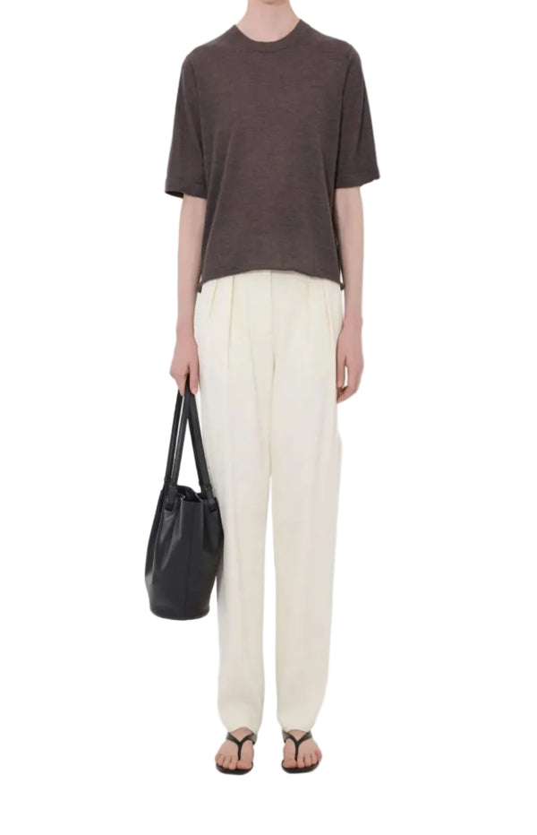 Laden Sie das Bild in den Galerie-Viewer, NALA Short-sleeve fluid cashmere top