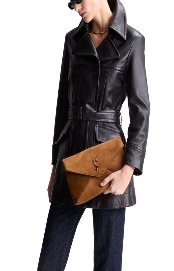 Laden Sie das Bild in den Galerie-Viewer, CASSANDRE large envelope pouch in suede