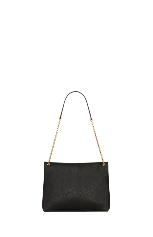 Laden Sie das Bild in den Galerie-Viewer, CASSANDRE pouch on chain in lambskin