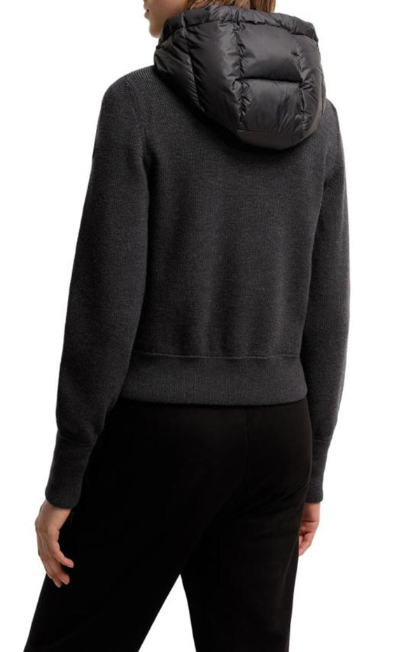 Laden Sie das Bild in den Galerie-Viewer, Moncler wool cardigan