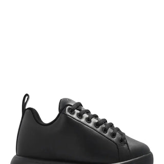 Black leather low top sneakers