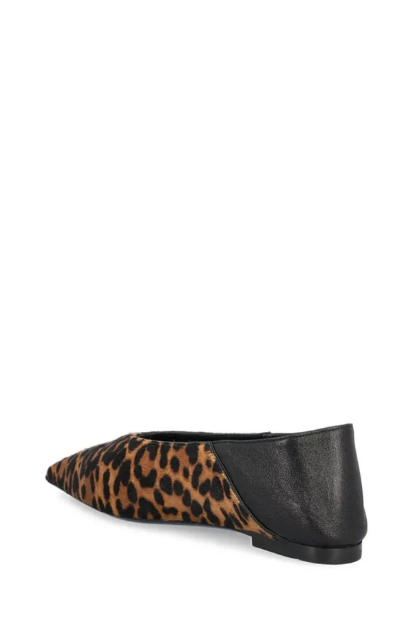 Load image into Gallery viewer, Leather Ballet Flats