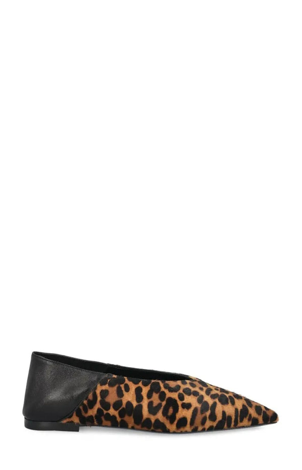 Load image into Gallery viewer, Leather Ballet Flats