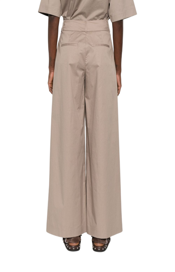 Load image into Gallery viewer, Peserico pleated trousers