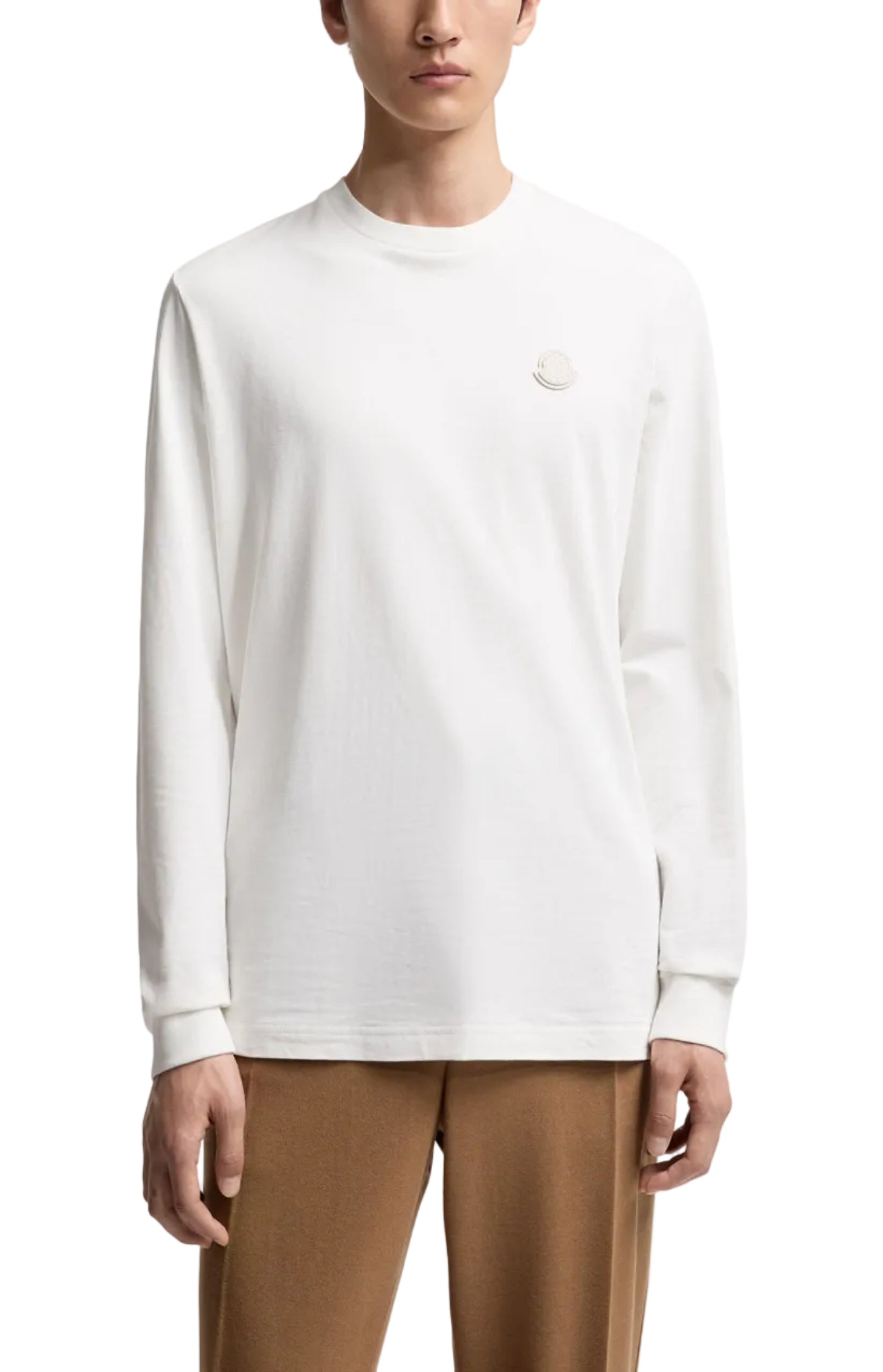 Cargar imagen en el visor de la galería, Moncler Off-White Leather Logo Long Sleeve T-shirt
